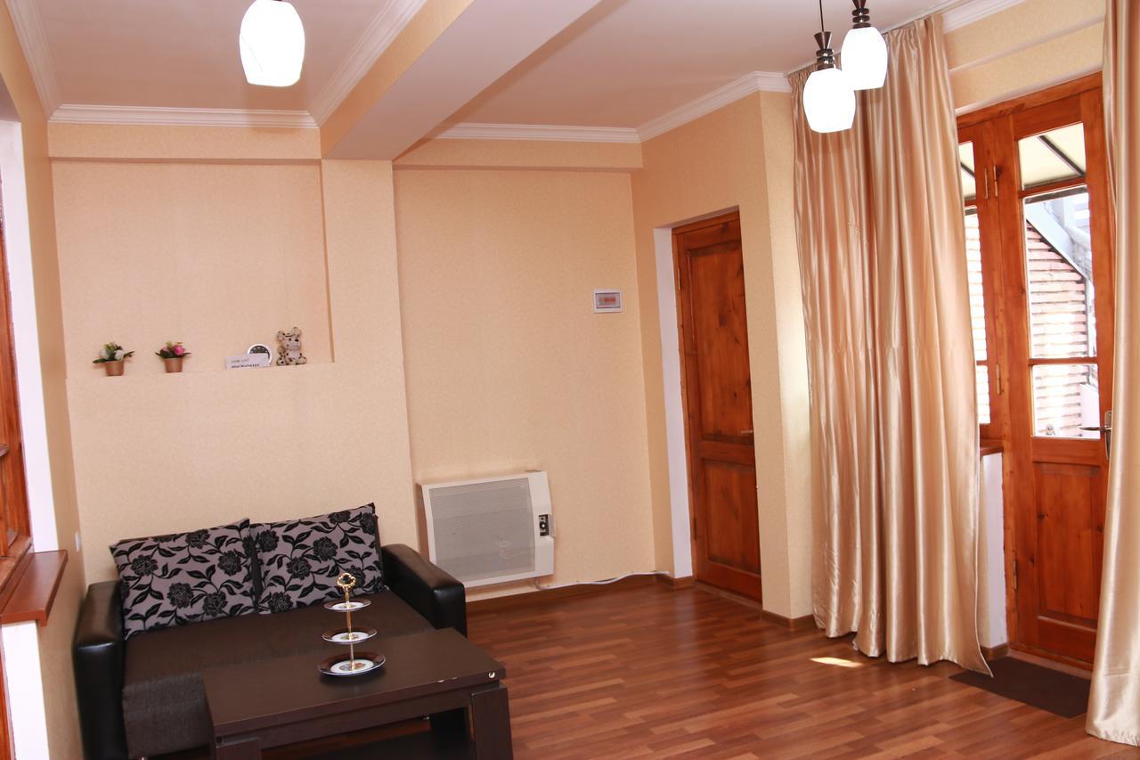 Apartment Nino Botanical Tbilisi Ngoại thất bức ảnh